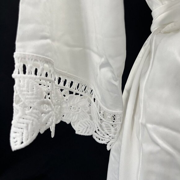 Le Rose Lauren Lace Satin Champagne Robe SIZE M/L White READ - Picture 3 of 11